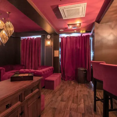 Libertine (adults Only) *
